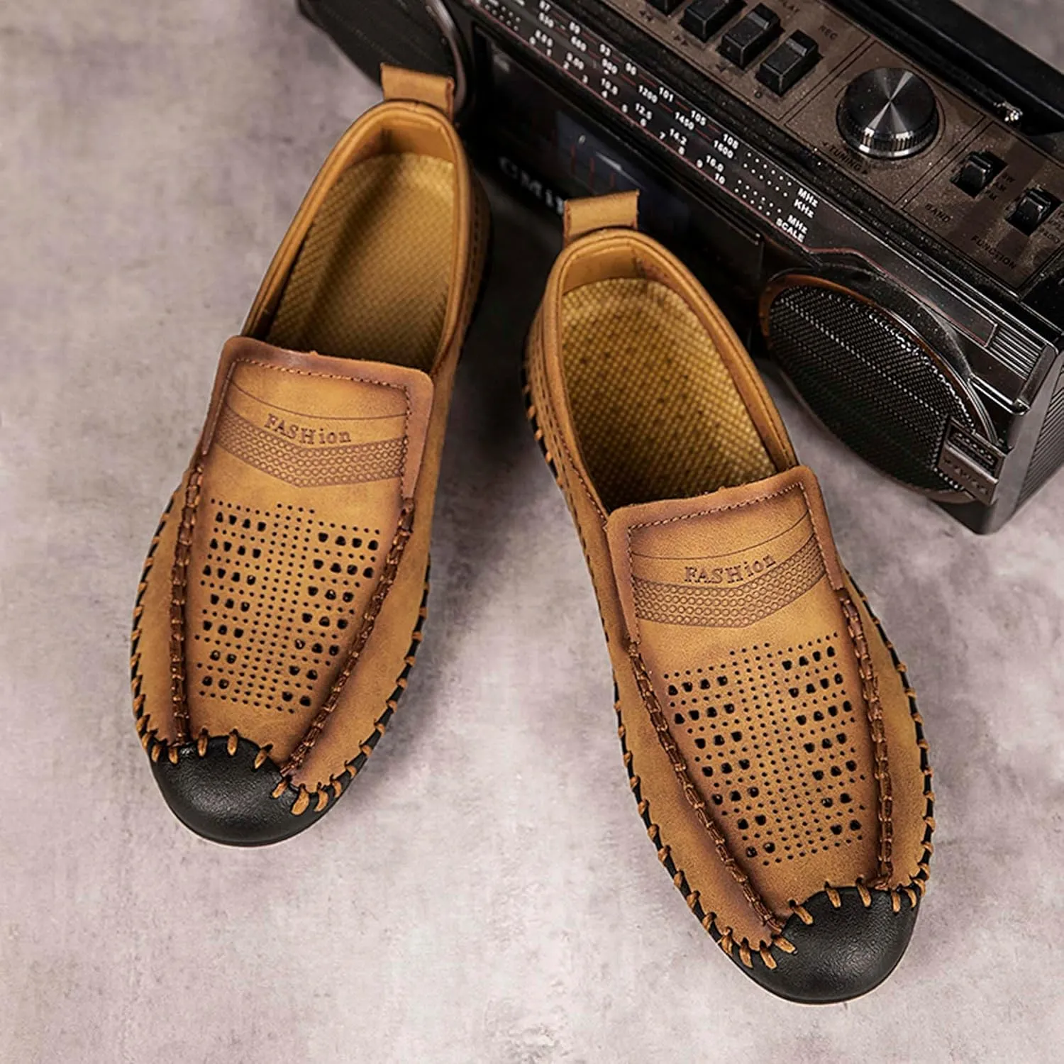 Men's Breathable Walking Shoes Comfortable Casual Leather Shoes Lightweight Loafers Retro Business Office Shoes Hollowed Out Leather Casual Shoes Outdoor Hiking Driving Shoes